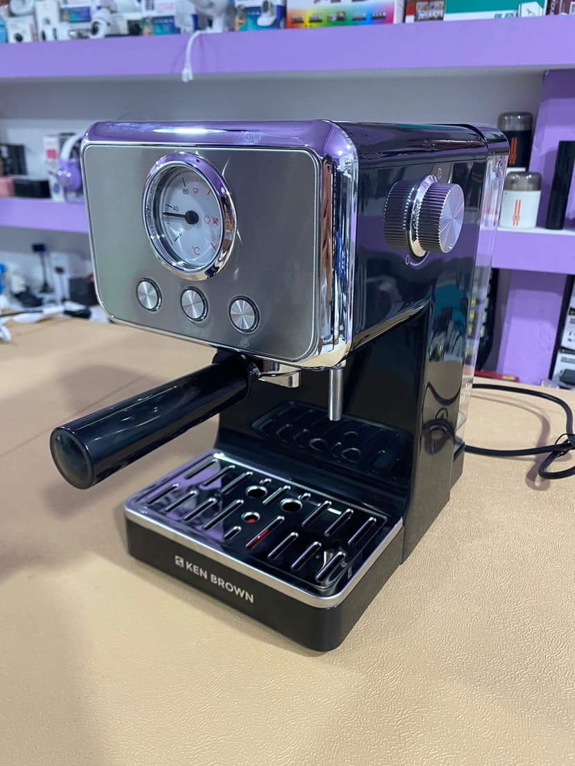 Cafetera Expreso Digital Ken Brown CM-202